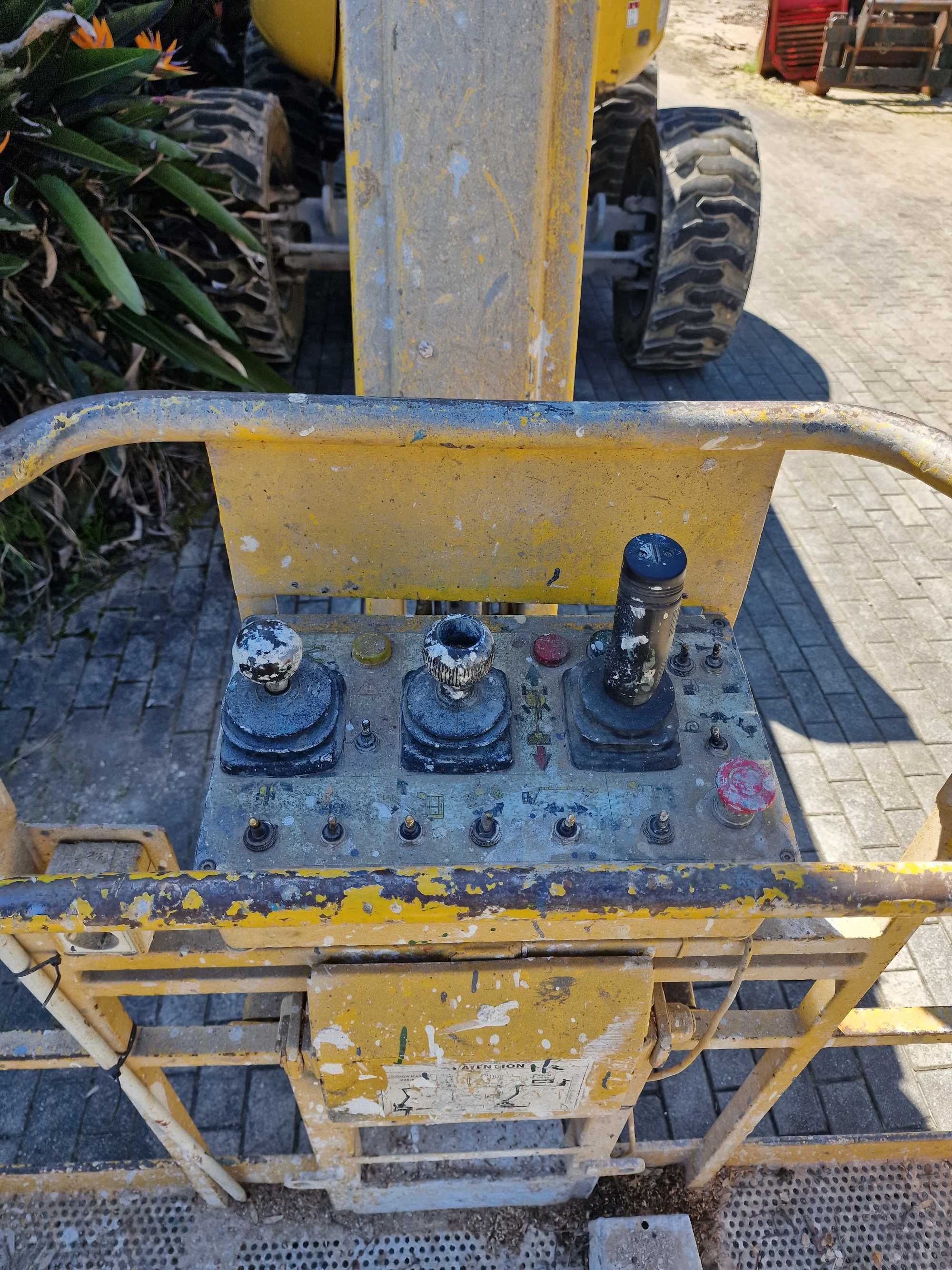 Plataforma Articulada - HAULOTTE HA 16PX