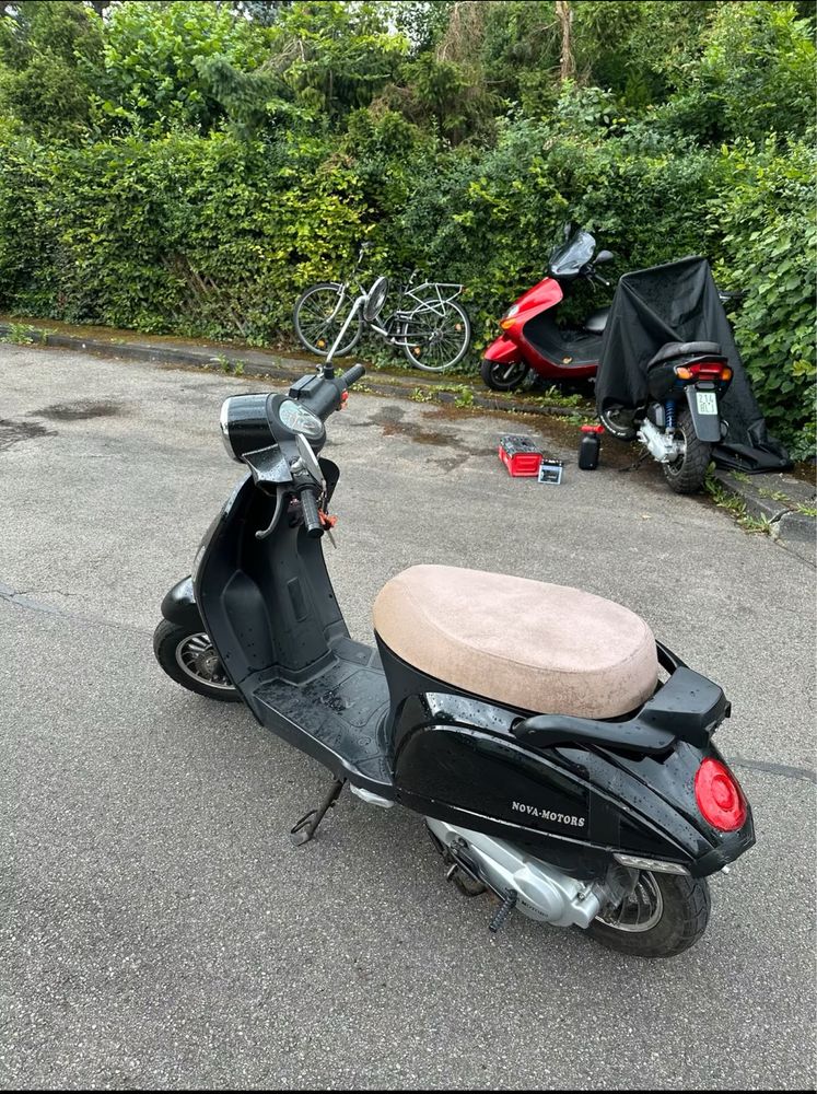 Skuter retro Nova Motors Grace 49,9ccm