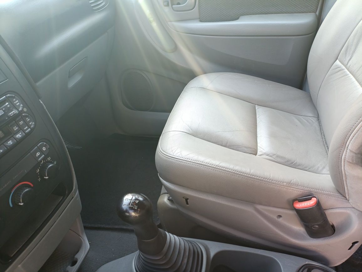 Chrysler Voyager (excelente estado)