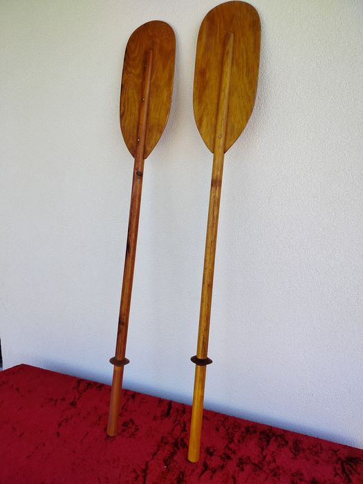 Stare stylowe drewniane wiosla dekoracja vintage