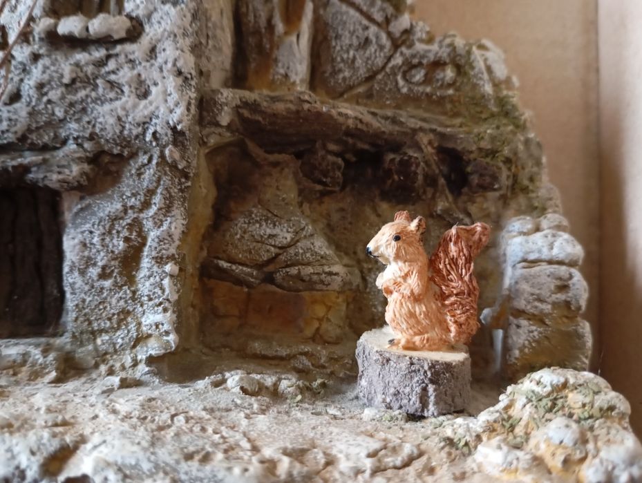 Casa rústica miniatura para expor em parede