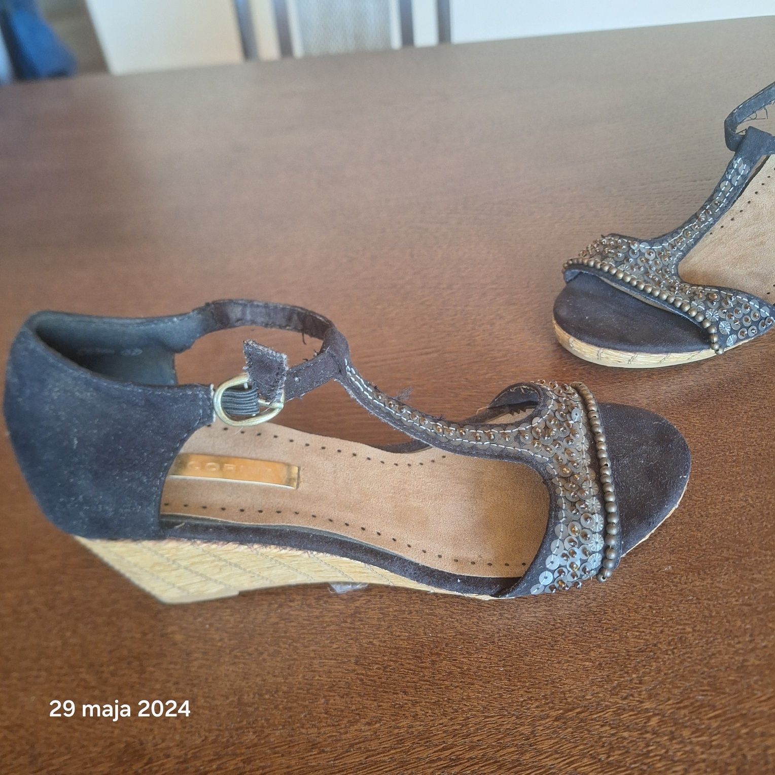 Buty damskie Corina rozmiar 37 nowe stan idealny.