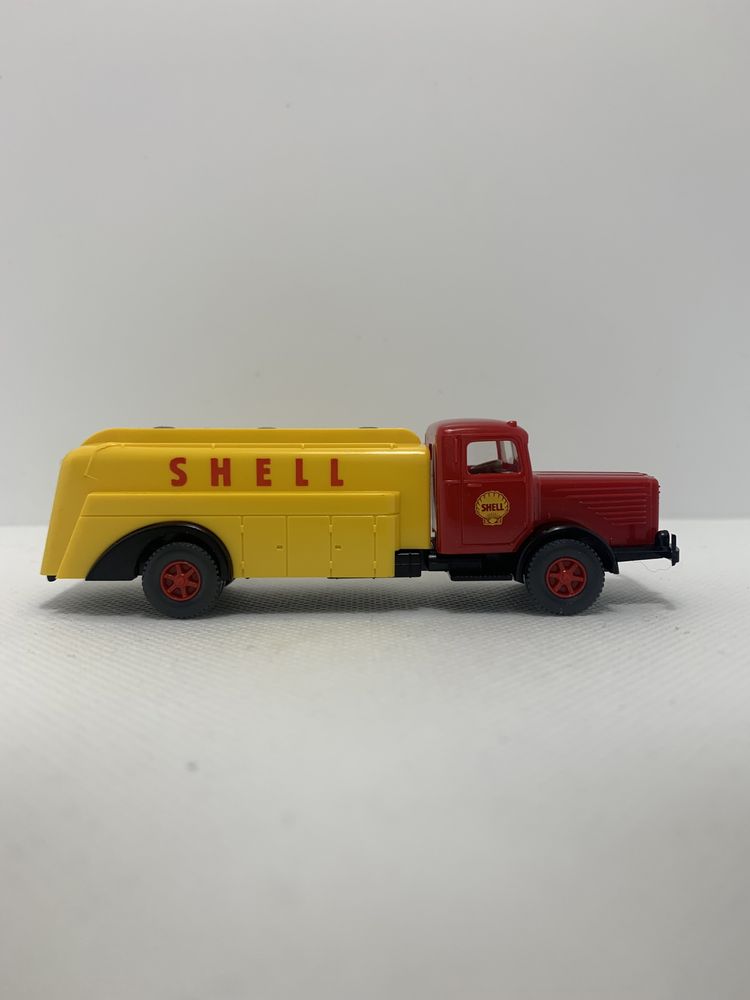 Miniatura H0 1/87 Camião Cisterna Shell Wiking