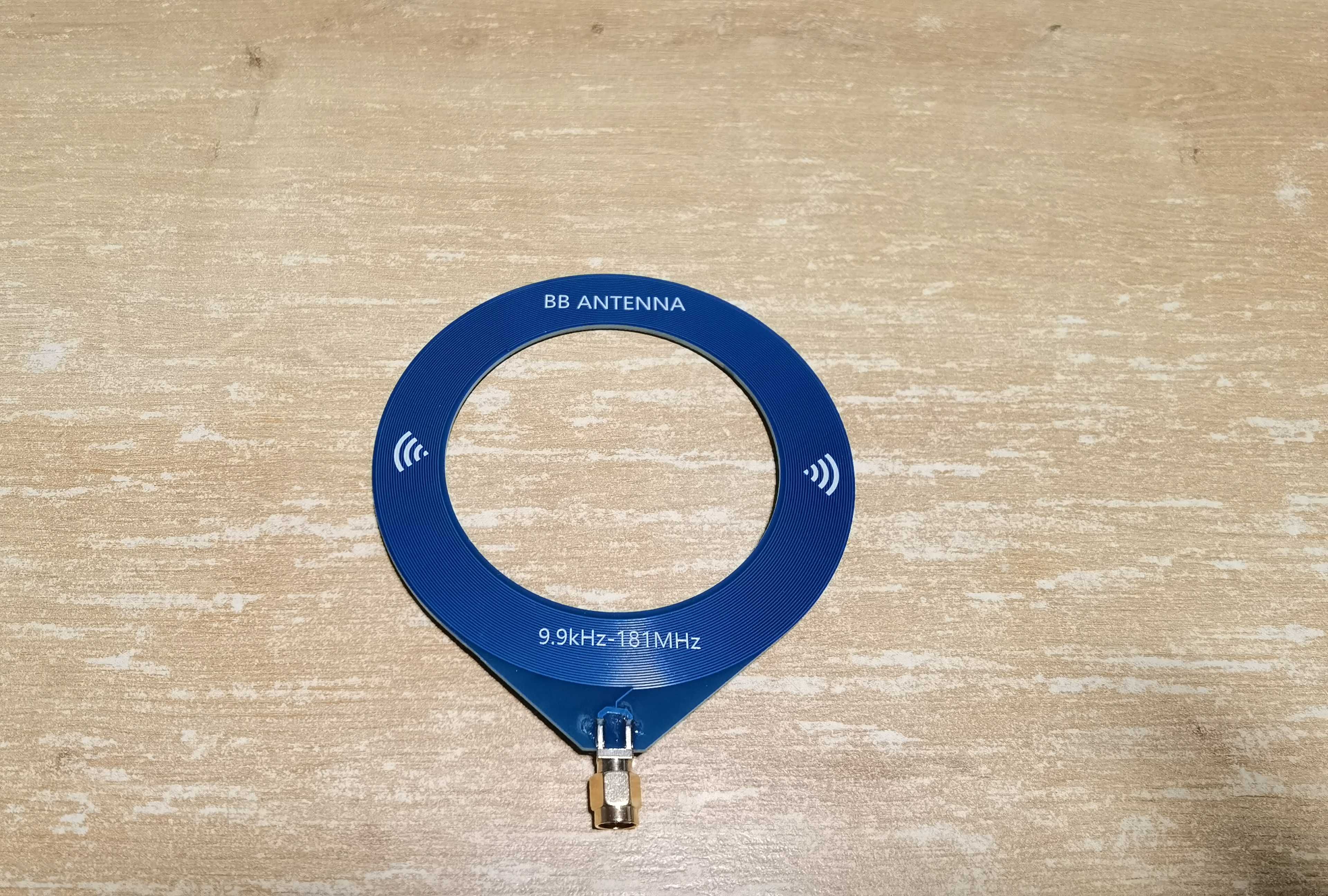 Antena magnetyczna, pętlowa 10 kHz - 180 Mhz 50 Ohm, Gniazdo SMA