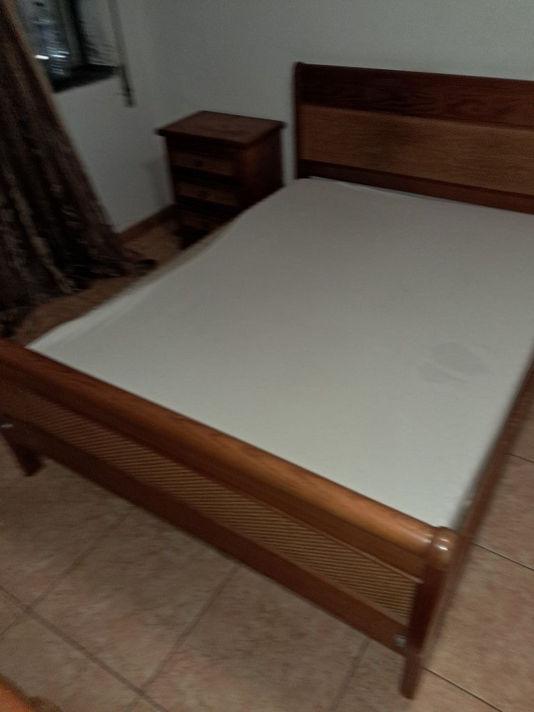 Cama casal pinho mel