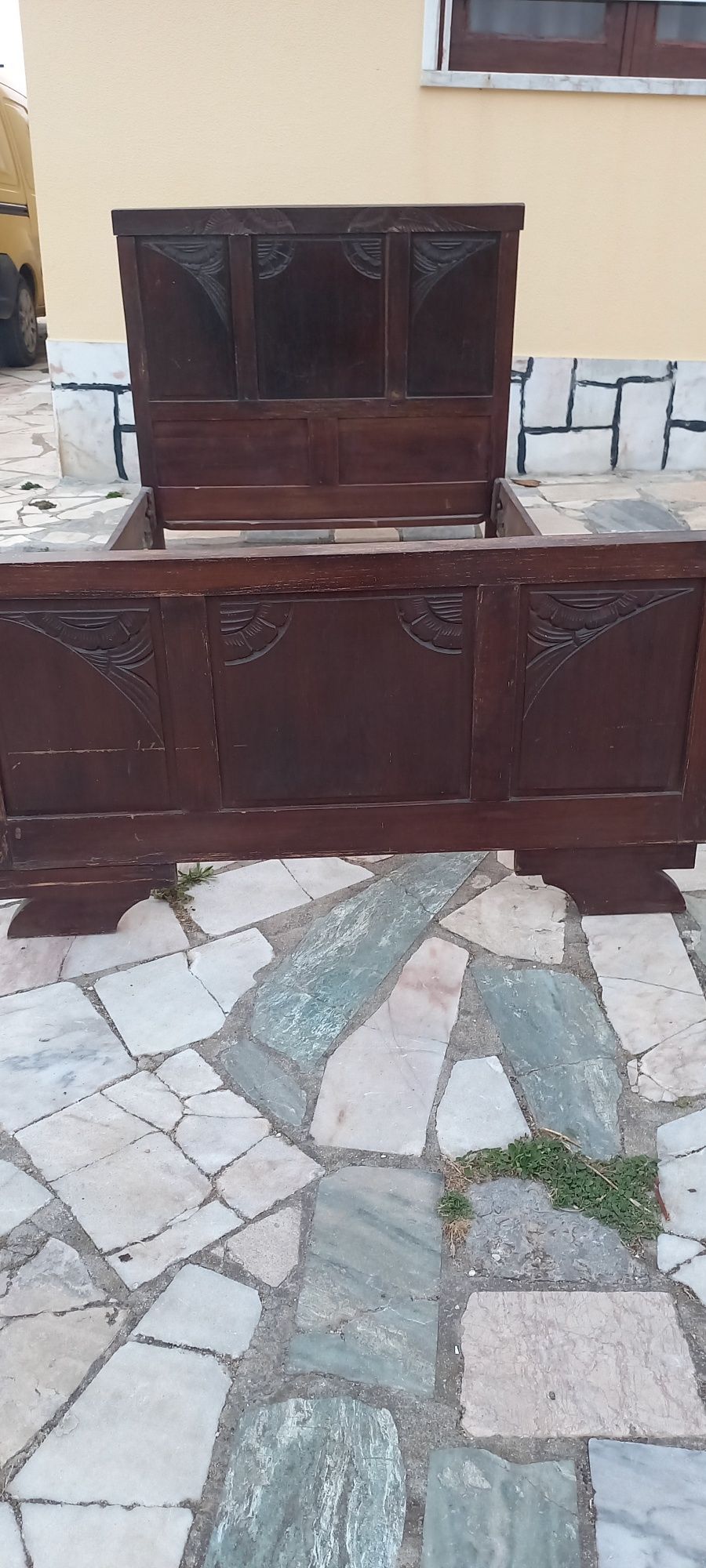 Cama de Solteiro em Madeira Vintage