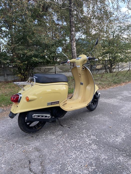 Скутер Honda giorno