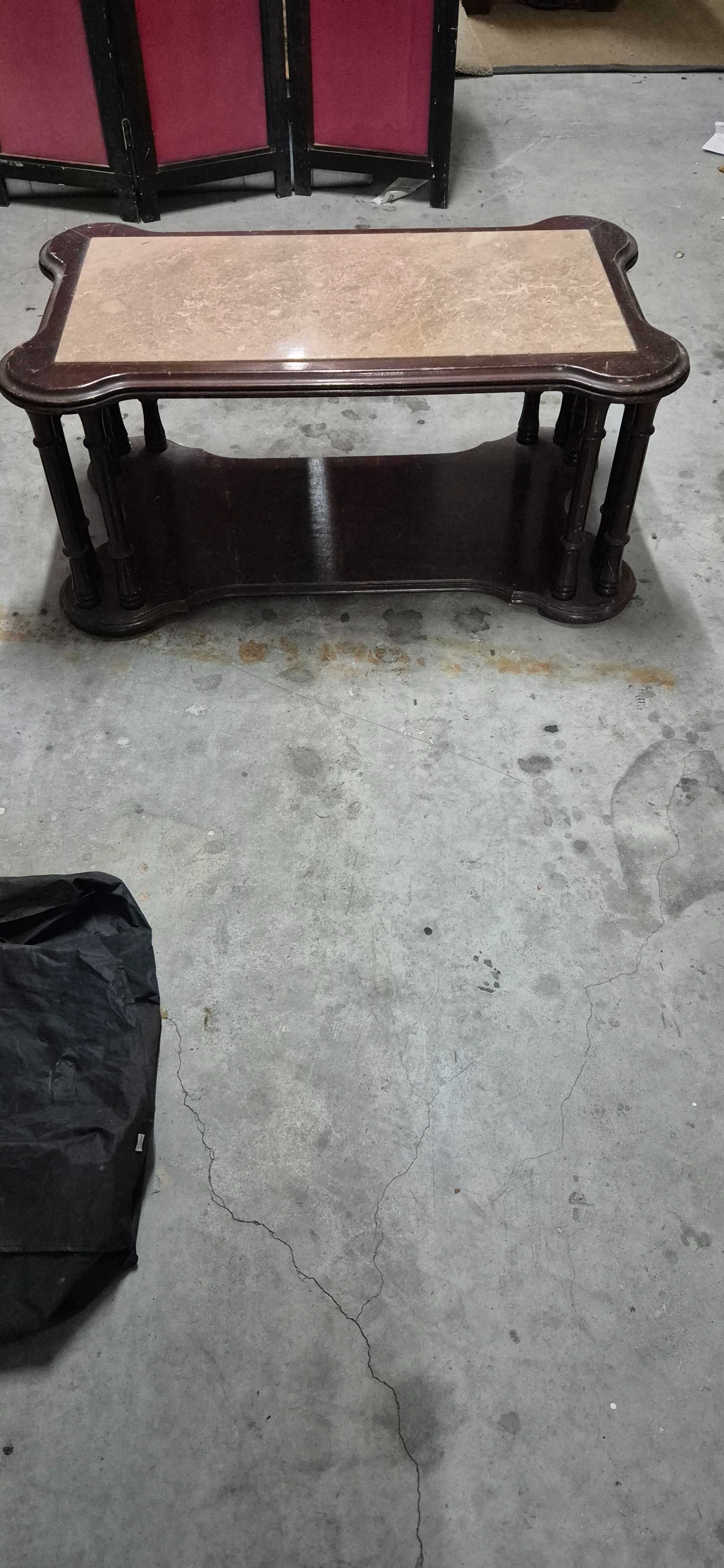 Mesa de estar com pedra