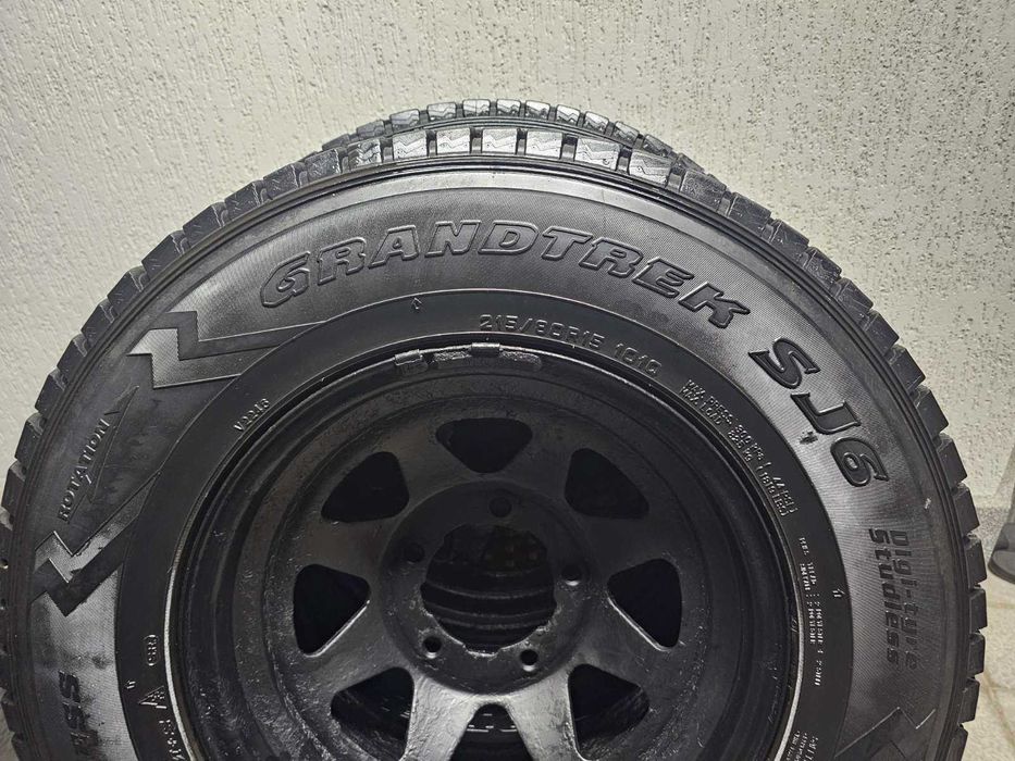 Колеса в зборі: шини Dunlop GrandTrek SJ6 215/80 R15, диски 5*139,7