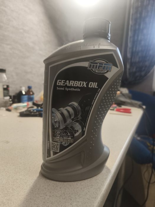 Масло в коробку 75w90