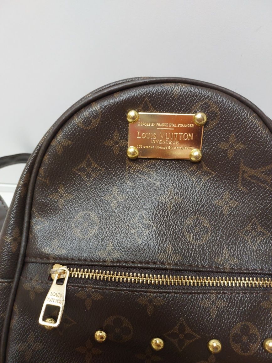 Piekny elegancki plecak Louis Vuitton stan idealny