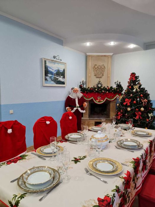 Дом 300кв. Бассейн с подогревом. Сауна, джакузи, бильярд.