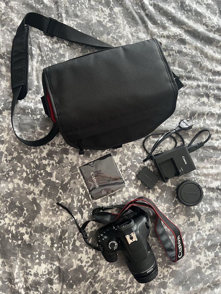 Canon EOS 4000D - EF-S 18-55 III kit