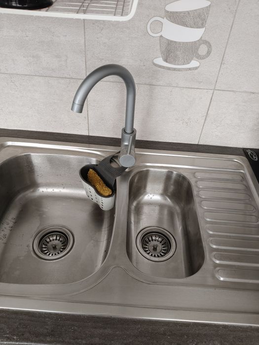 Zlewozmywak stalowy dwukomorowy z baterią