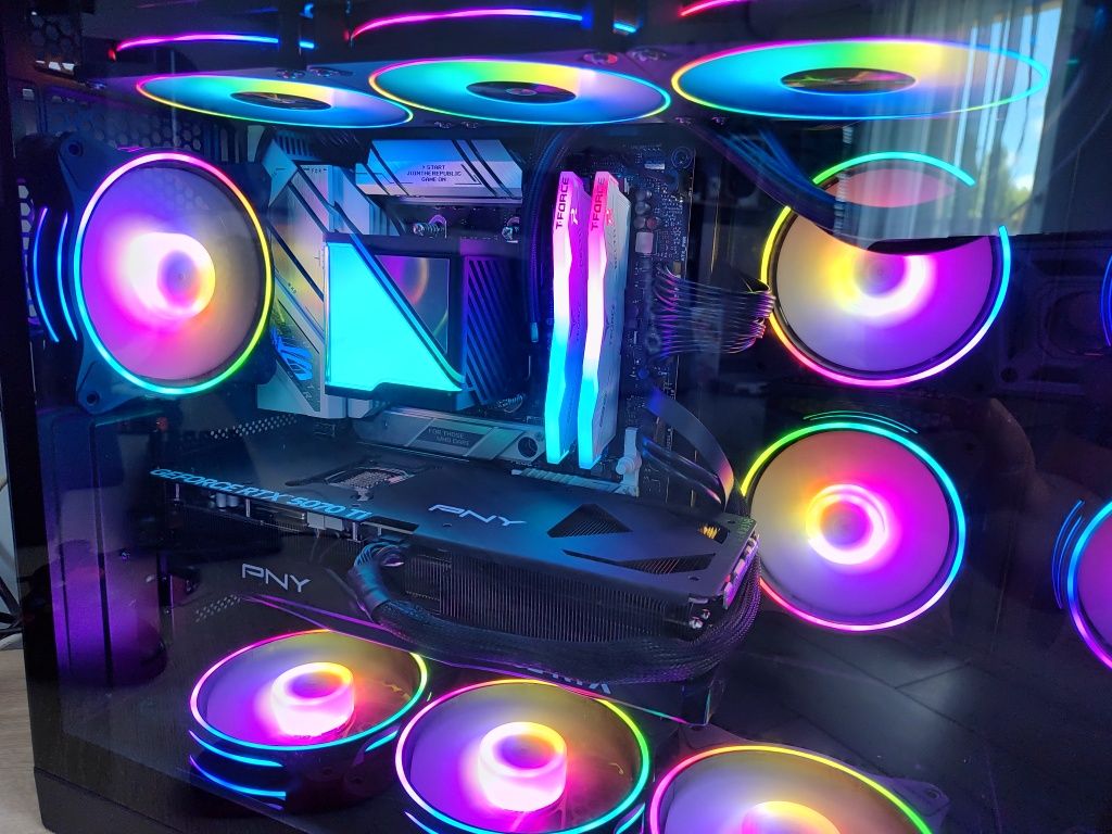 Komputer rtx 5070 ti, ryzen 7700, 32gb ddr5, asus rog strix b650, 850w