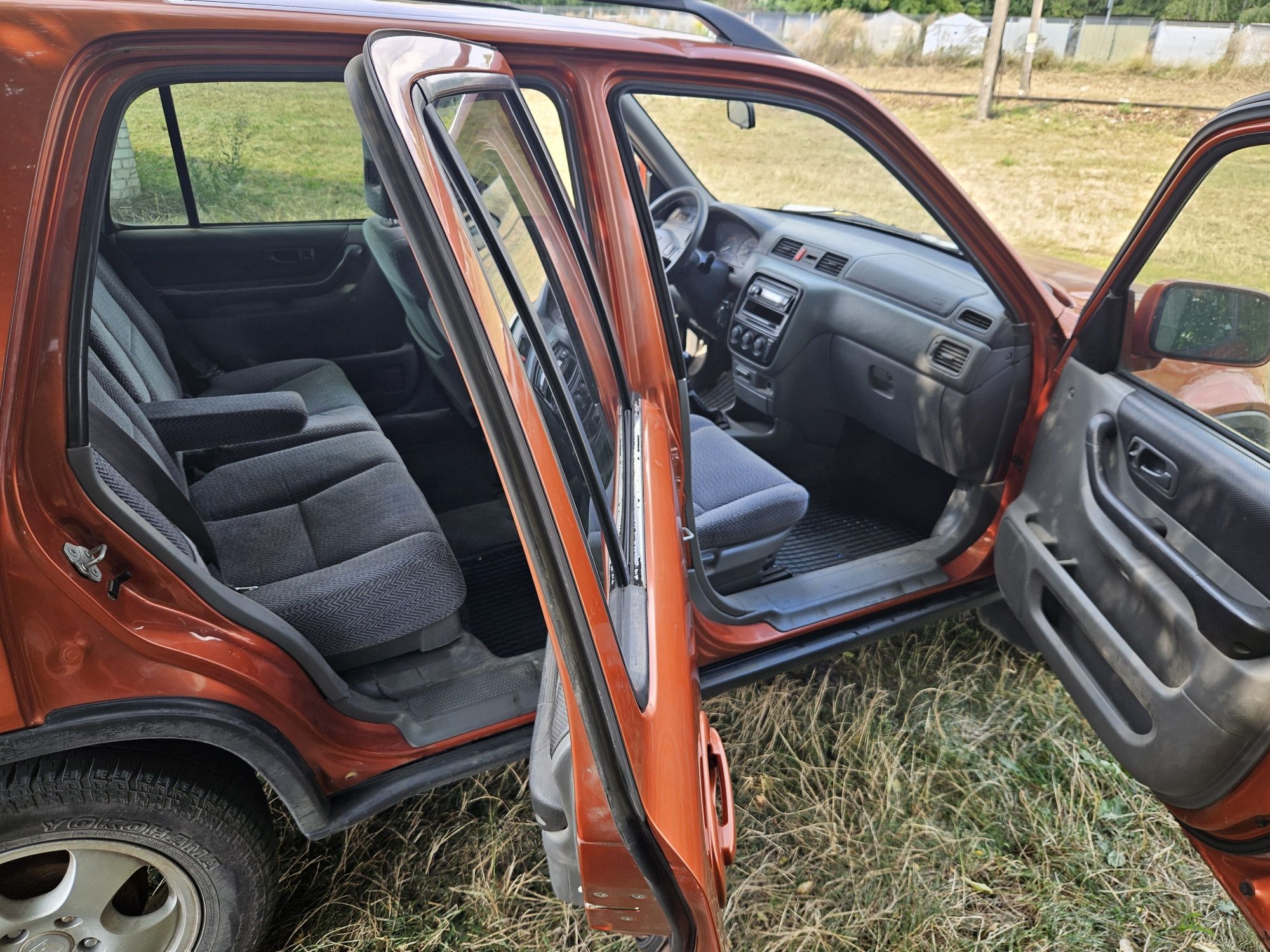 Honda CR-V 2000 рік 2.0 газ бензин 4×4 для військових