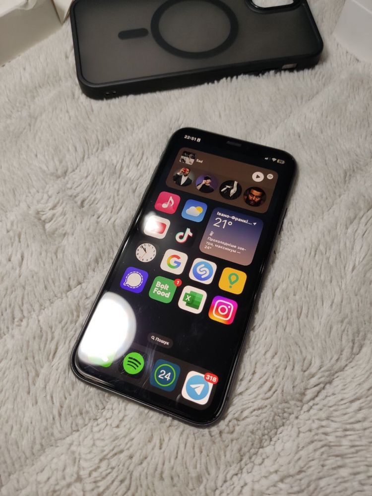 Iphone 11 6/128 83% + ПОДАРУНОК AirPods Pro 2