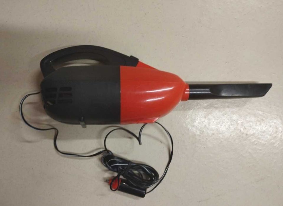 Odkurzacz samochodowy z czasów PRL