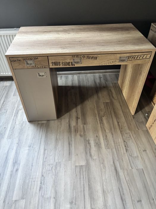 Biurko do nauki i grania