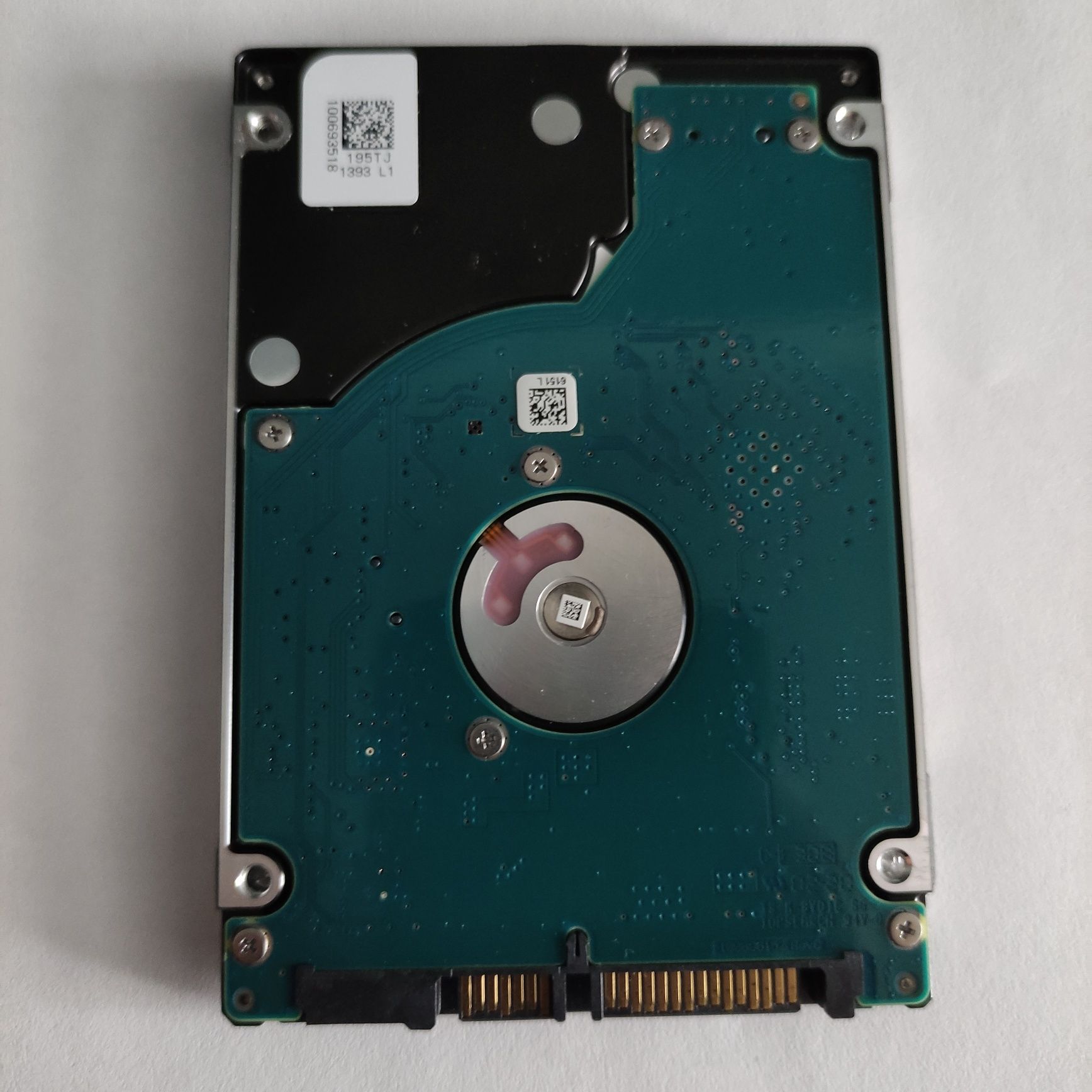 500 gb Жорсткий диск для  ноутбука ST500LT012-9WS142