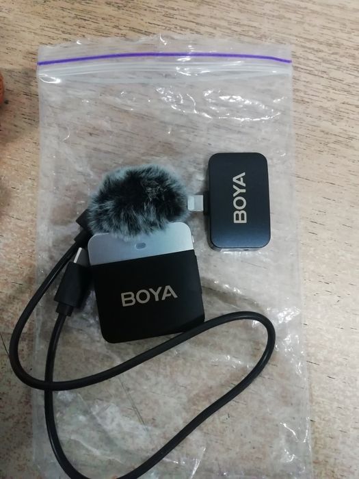 Бездротовий петличний мікрофон