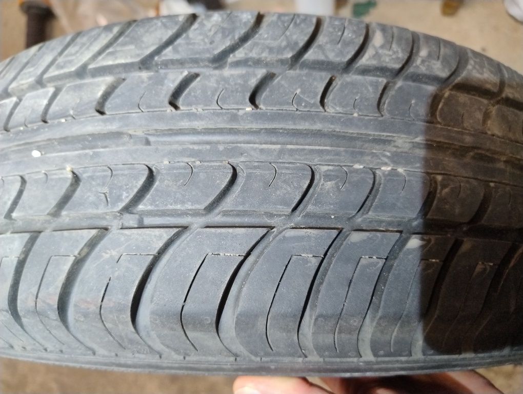 Komplet 4 opon letnich 185/65 R15