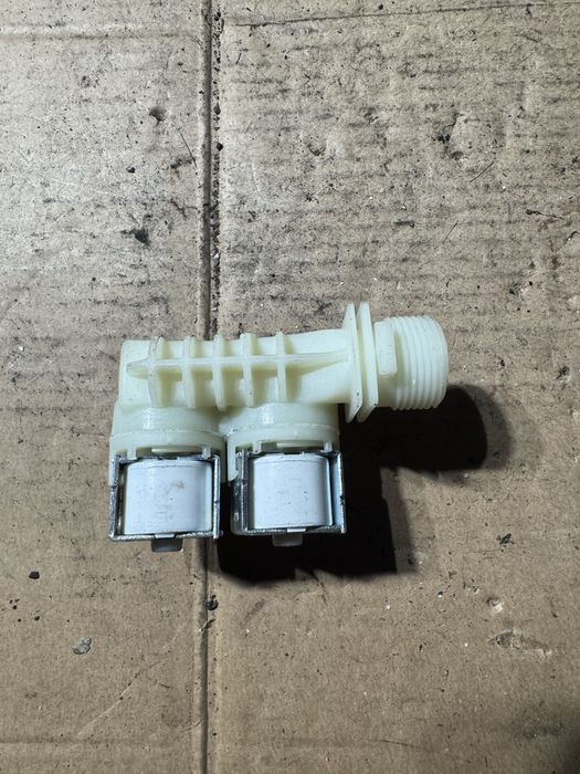 Клапан подачи воды для стиральных машин Ariston - Indesit