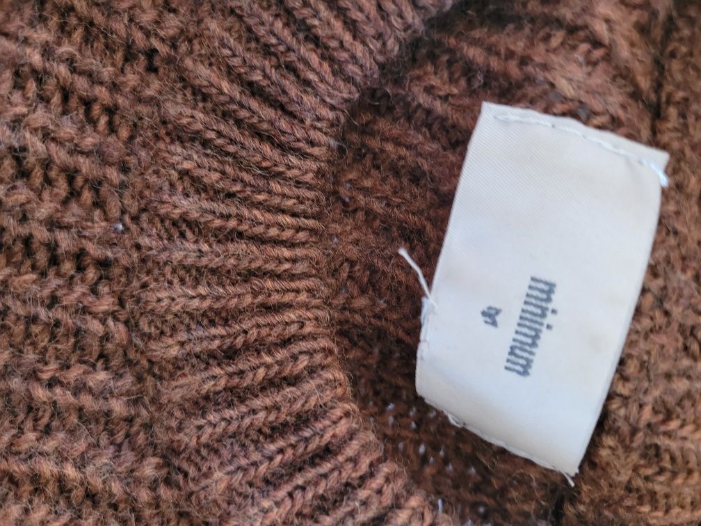 Brązowy wełniany sweter oversize wełna alpaka Minimum