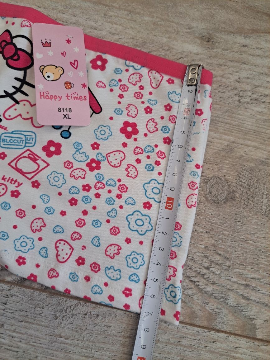 Rozm 134/140 - majtki bokserki dziewczęce, Hello Kitty - 3 szt.