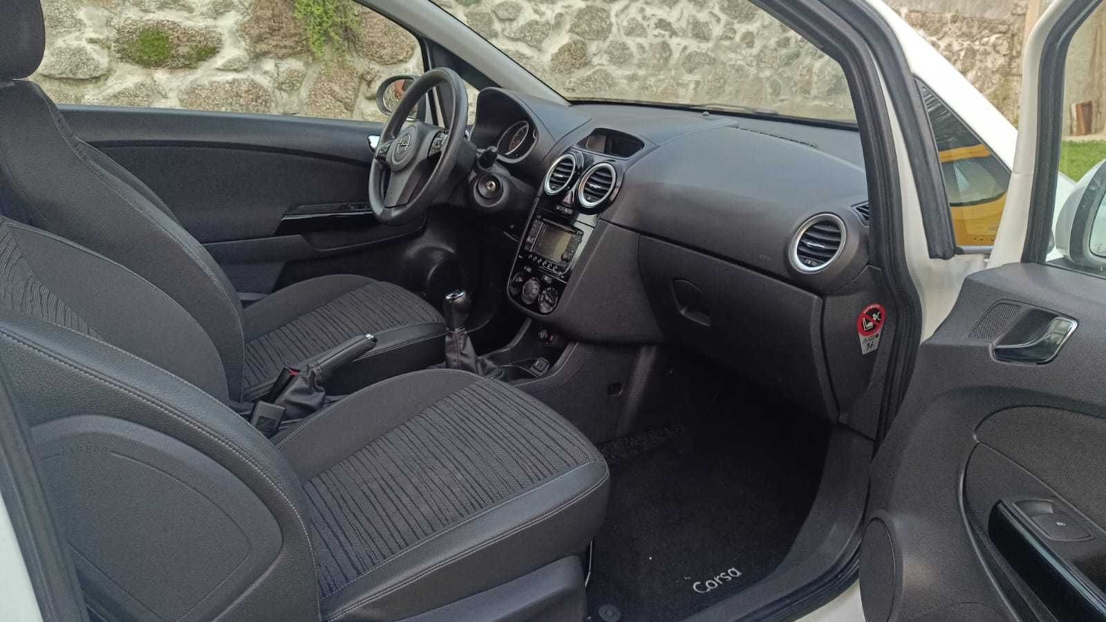 Opel corsa D 1.0 2014