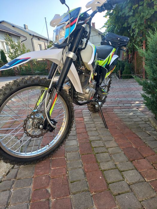 Мотоцикл BSE J3 ENDURO 300  175FMM 300