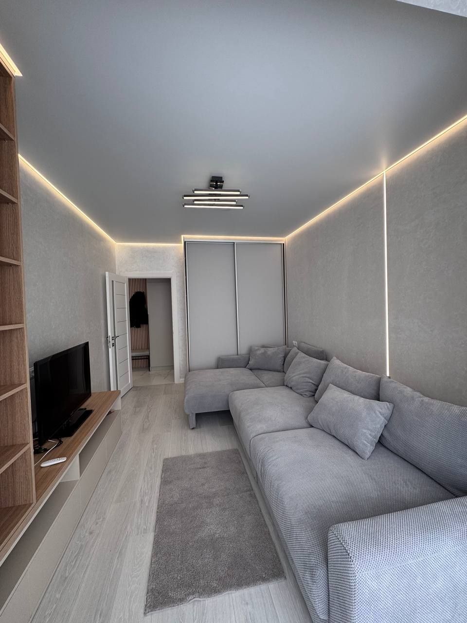 Продаж 1-кімнатної квартири з ремонтом та меблями в центрі