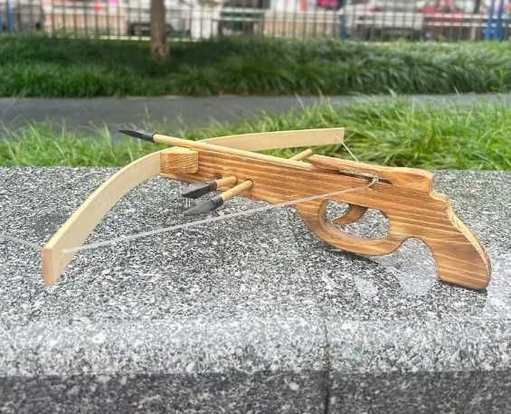 Іграшковий дерев'яний арбалет/Игрушечный деревянный арбалет