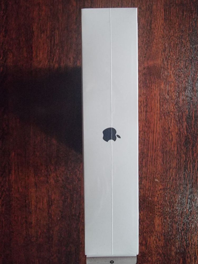 Macbook Air M2 13’ 16GB/256GB НОВИЙ У КОРОБЦІ, НЕ ВІДКРИВАВСЯ (не мдм)