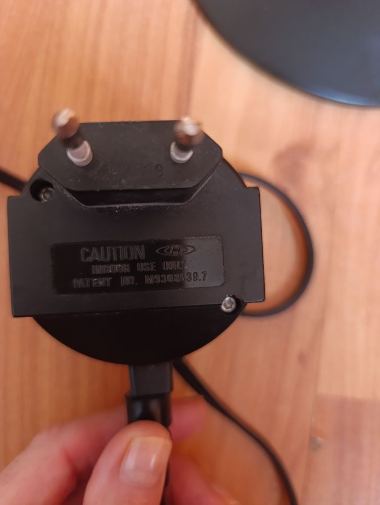 Lampka na biurko czarna