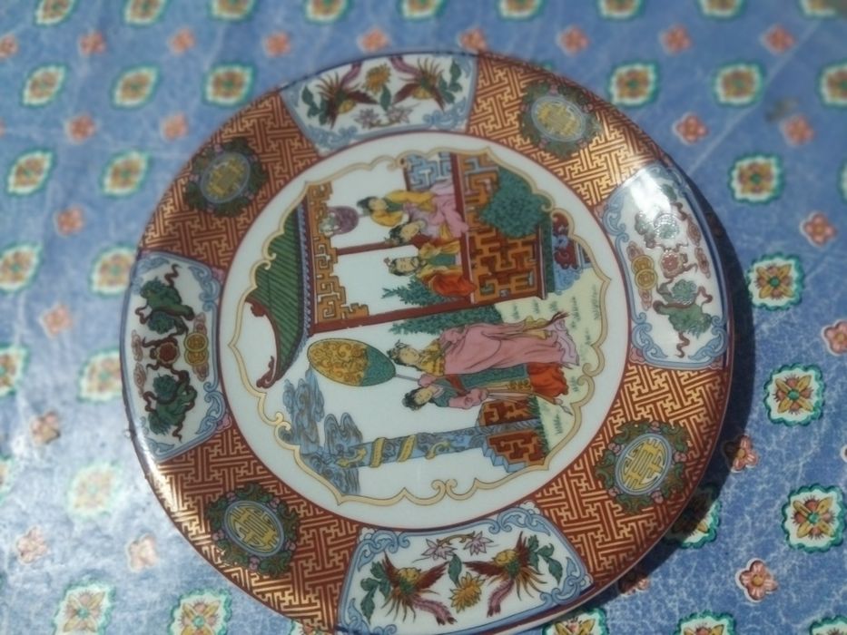 Varios pratos antigos