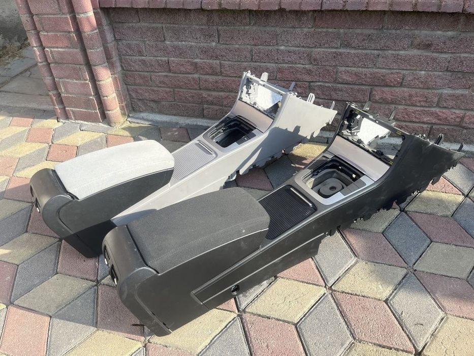 Підлокітник Volkswagen Passat B6 та інше 2005-2010р Європа Оригінал