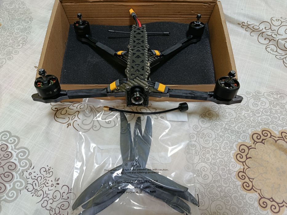 Продам  Fpv дрон 8дюймів,Новий.