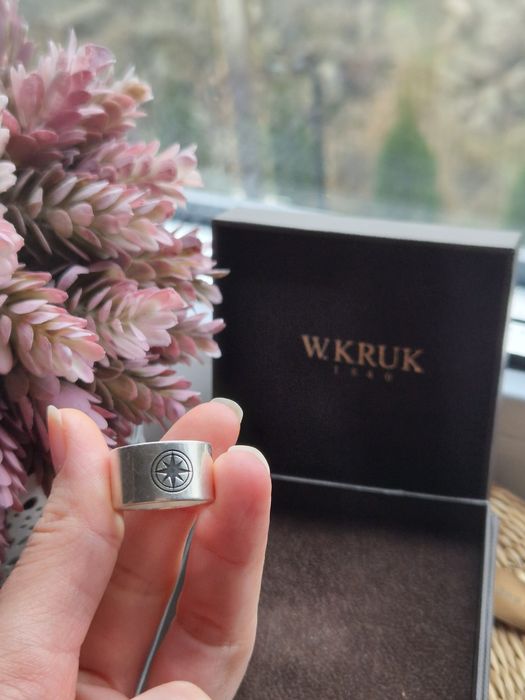 Sygnet pierscionek Freedom Wojciechowska w. Kruk srebro 925 Gwiazda