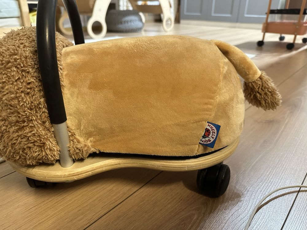 Jeździk lew wheely bug 1-3 do 25 kg