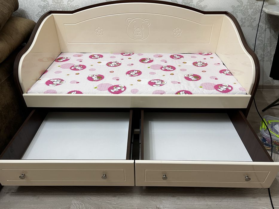 Дитячий диван дитяче ліжко з матрасом детский диван