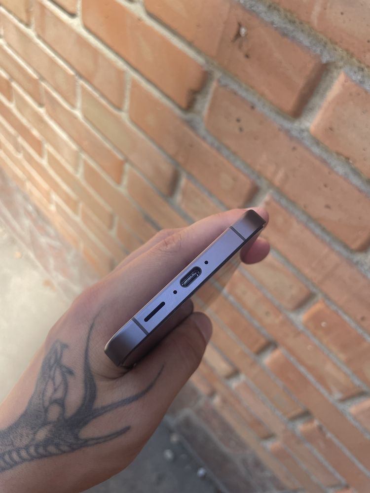 Samsung s24 fe 8/256