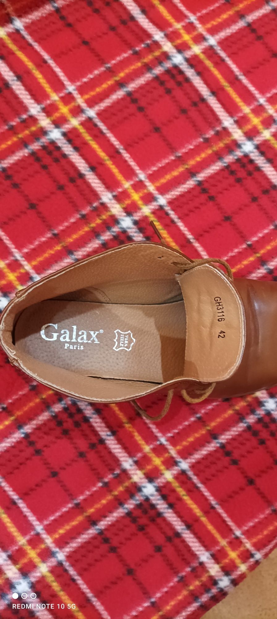 Продам очень стильные кожаные ботинки Galax