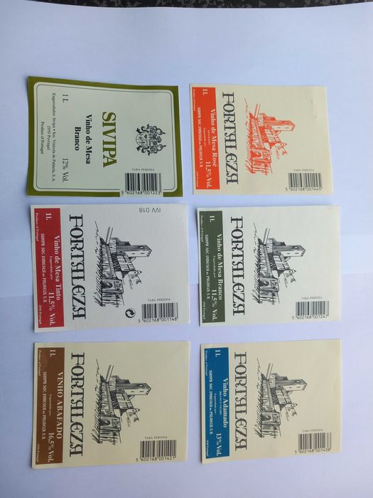 Rótulos de vinho da Sociedade Vinícola de Palme-la - SIVIPA