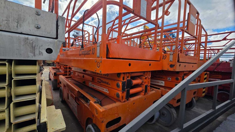 Podnośnik nożycowy Haulotte Compact10 elektryczny 10m JLG Genie 2646