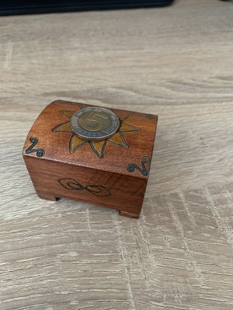 Szkatułka drewnina pudełko na biżuterię