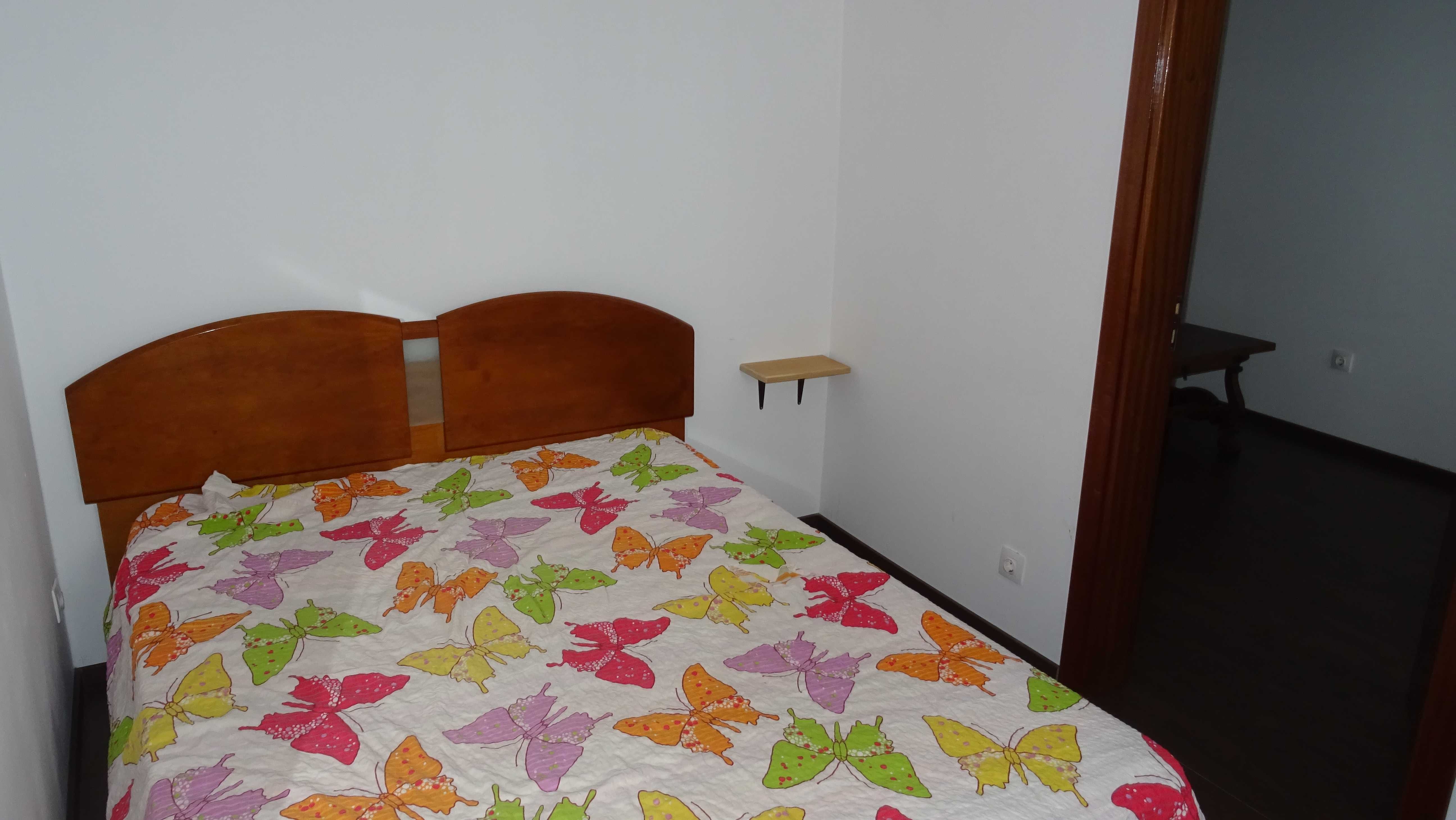 Apartamento T2 - Junto à Campos Melo.
