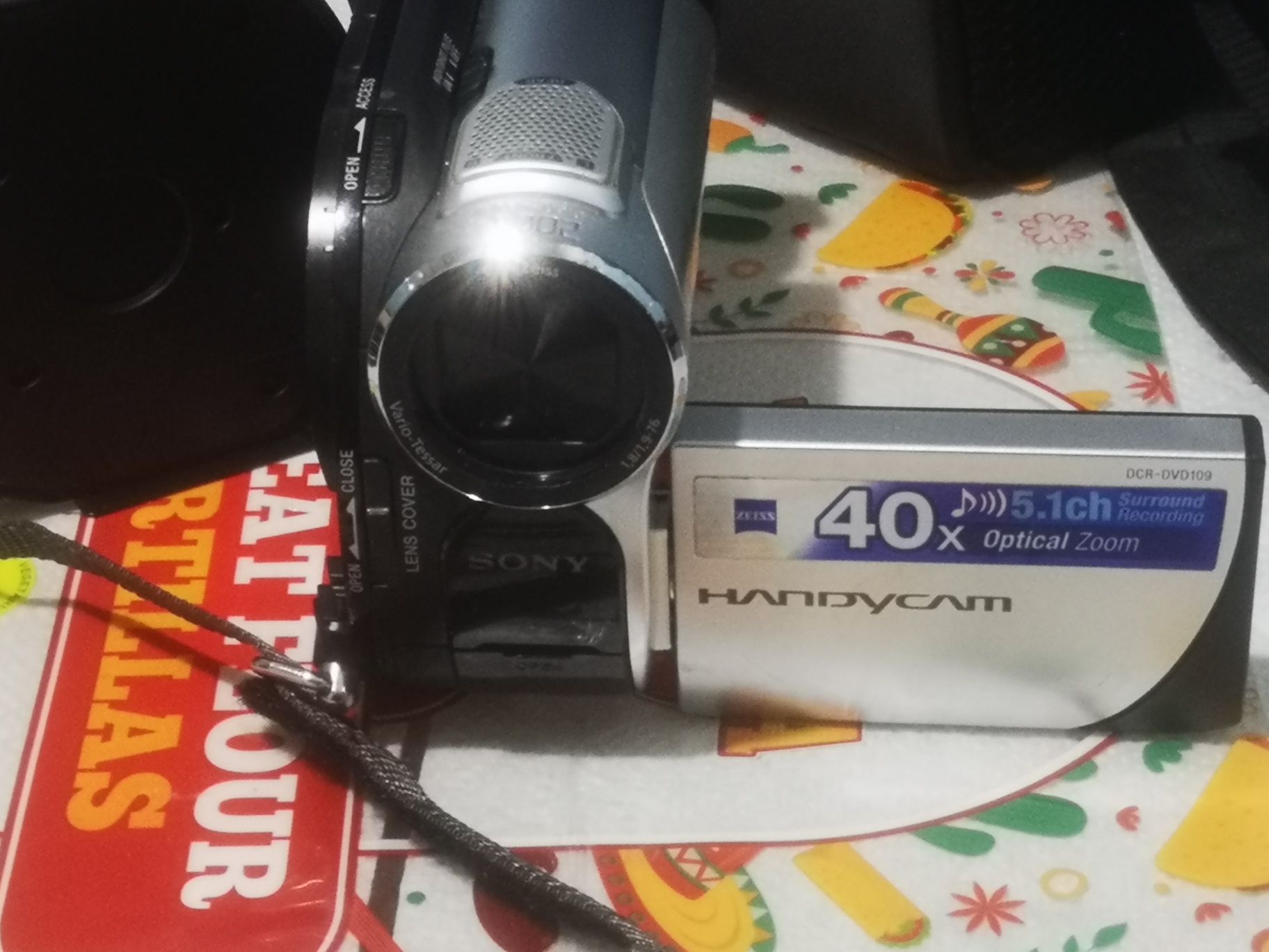 Видео камера Sony 2000x  40X Handycam