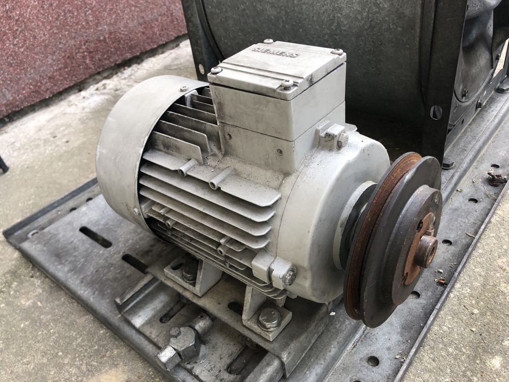 Silnik Siemens 1,5 kW 3-faz (1LA7089-2AA10-Z) z wentylatorem (komplet)