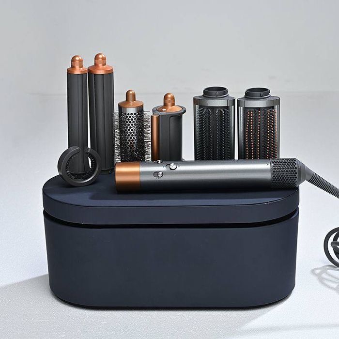 Стайлер Dyson новий